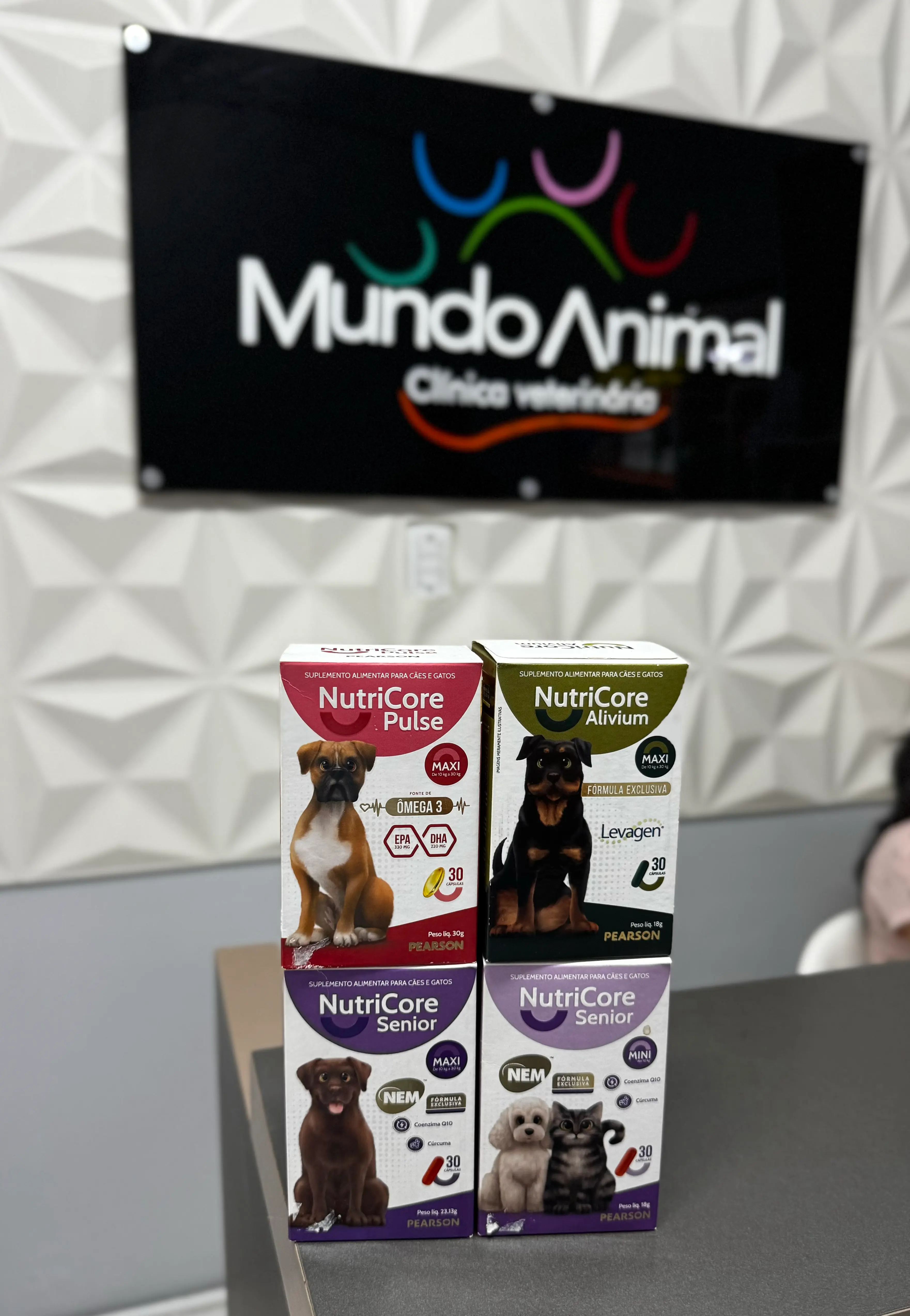 Produtos NutriCore em destaque na recepcao da Mundo Animal